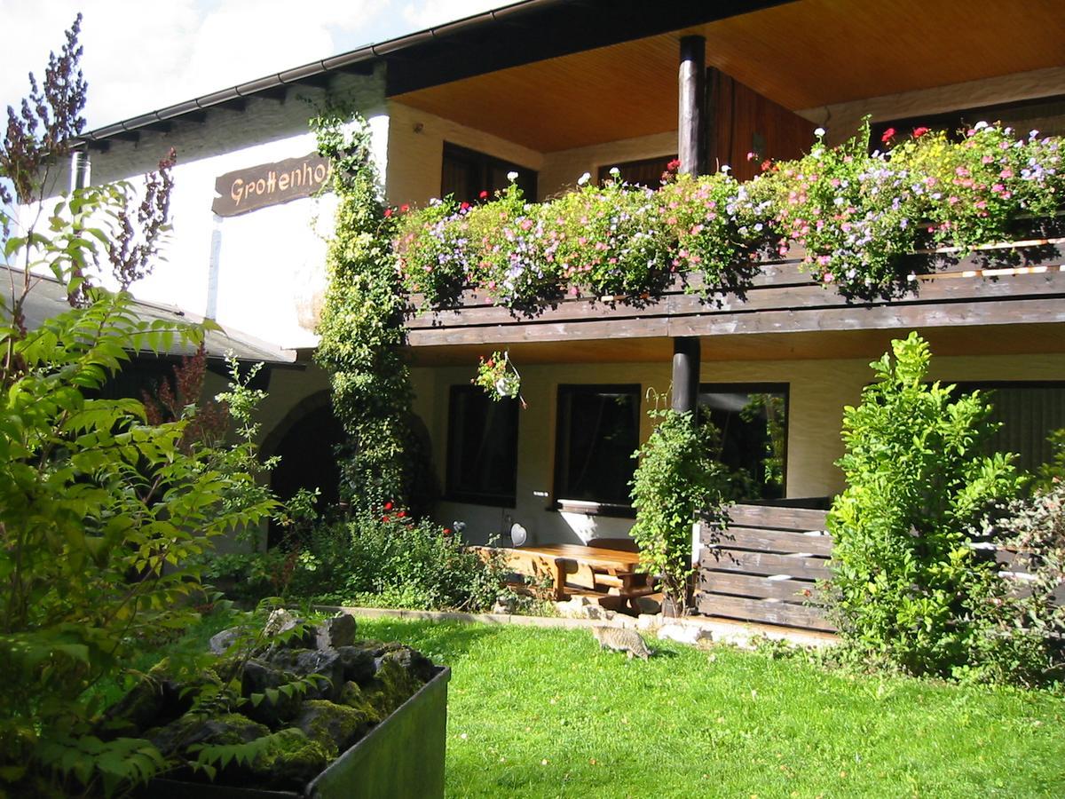 מלון Neuhaus an der Pegnitz Gasthof Grottenhof מראה חיצוני תמונה
